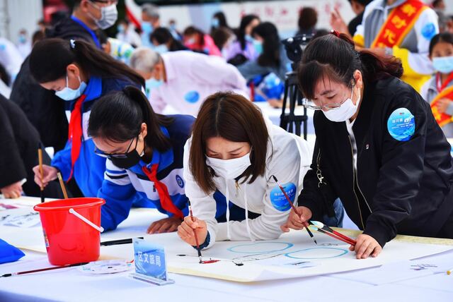 【曲艺】500名延庆市民共绘妫川冬奥梦