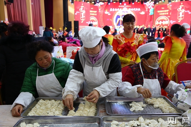 北京海淀举办千人饺子宴迎春节民俗活动