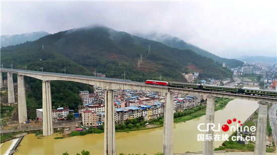 标志着闽东北与浙西南通过铁路正式"牵手",结束了福建省松溪,政和