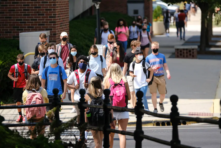 北美观察丨疫情下的美国:穷孩子大量辍学 校园疫情凶猛