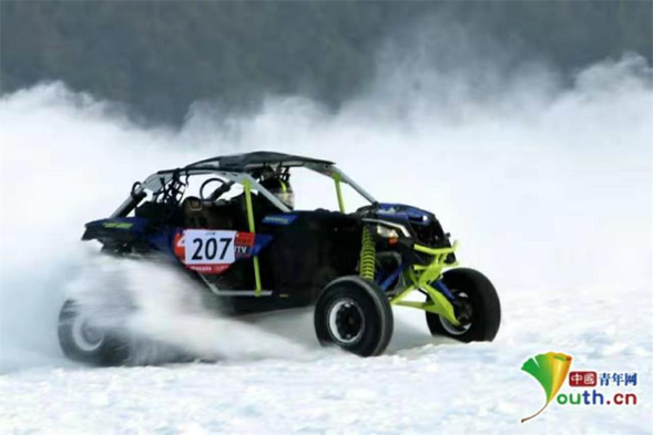 鹤岗市鹤立湖冰雪赛车国际邀请赛正式开赛