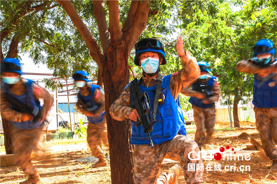 中国驻苏丹达尔富尔维和部队誓言用行动践行使命与担当_fororder_12