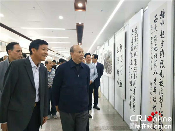 广西大学九十周年校庆书法美术摄影艺术展开幕 广西大学九十周年校庆书法美术摄影艺术展开幕