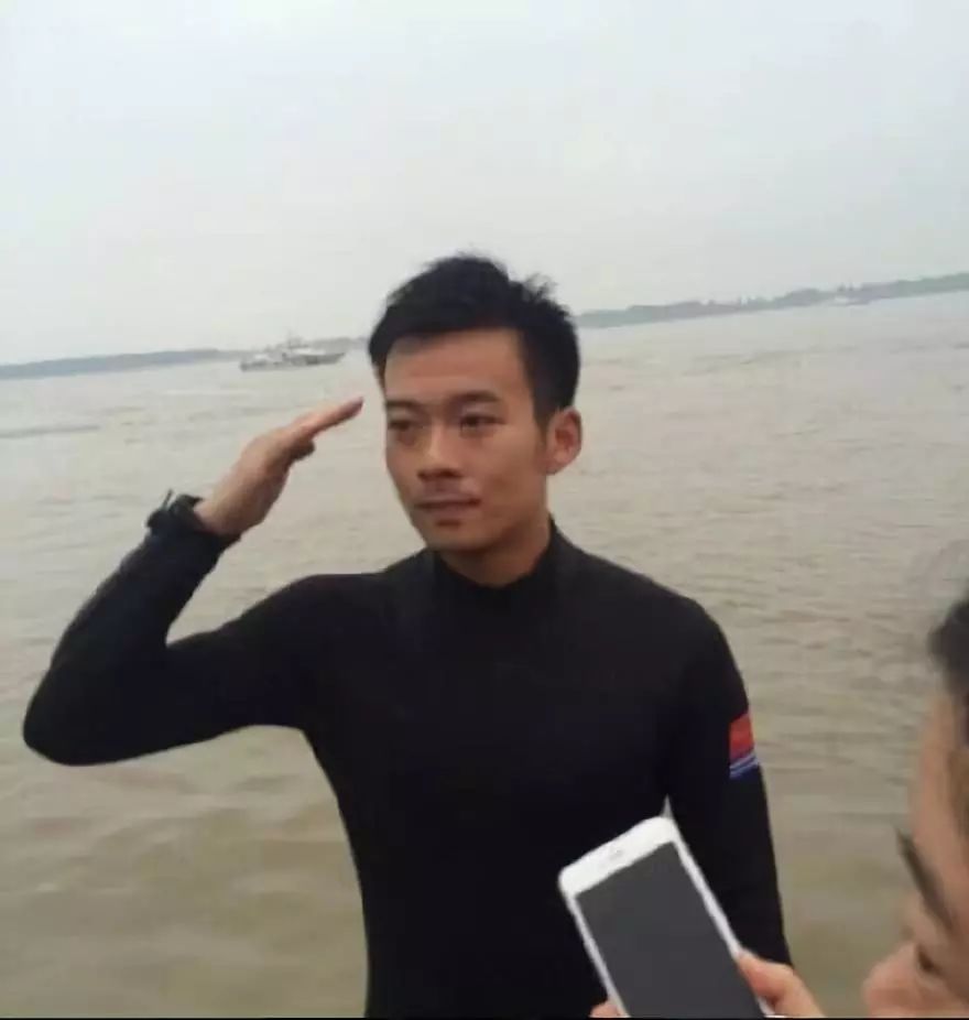 #人民日报#对不起，这个春节我不能回家