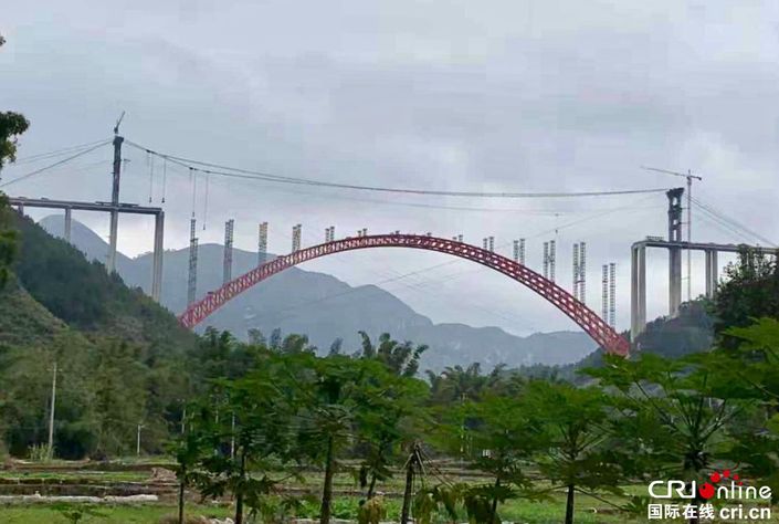 贵州大小井特大桥刷新世界纪录 最大跨径上承式钢管混凝土拱桥
