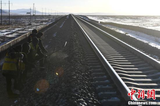 「中新网」【图刊】雪域“天路”的守护者