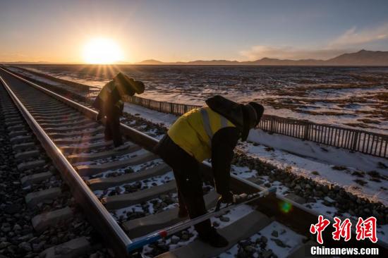 「中新网」【图刊】雪域“天路”的守护者