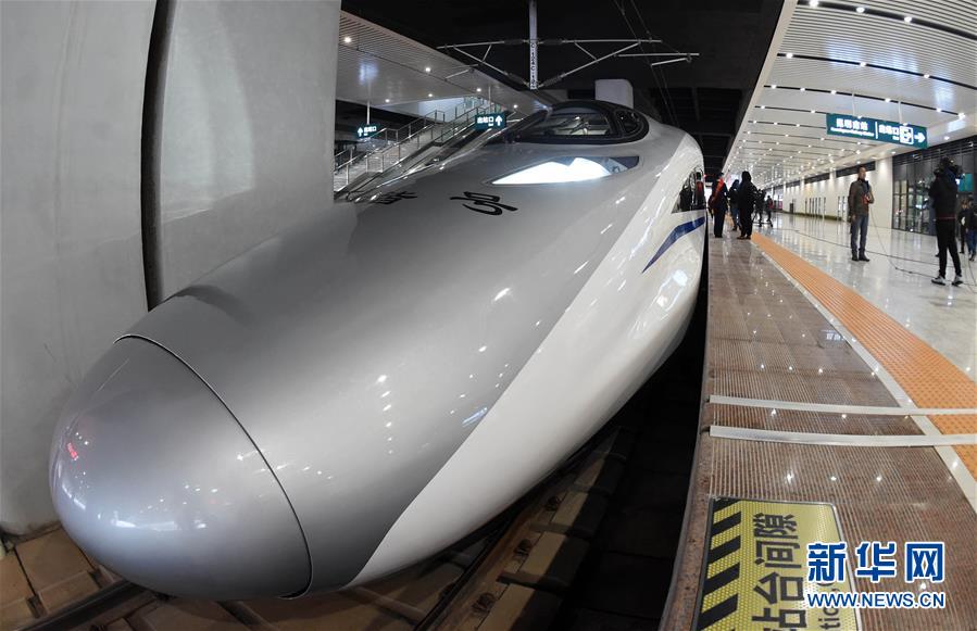 搭起连接南亚东南亚的七彩之桥——昆明加快建设区域性国际中心城市 搭起连接南亚东南亚的七彩之桥——昆明加快建设区域性国际中心城市