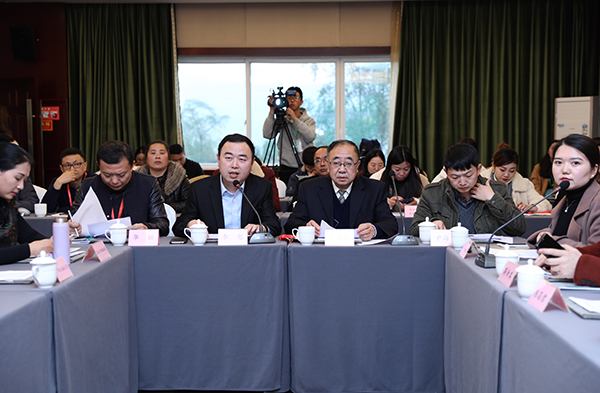 图片默认标题_fororder_旅游新媒体营销联盟座谈会现场（摄影：王钒-）