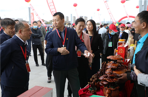 （急稿）B【黑龙江】鸡西市举办第四届“金鸡归巢”特色产品展销及项目对接洽谈会