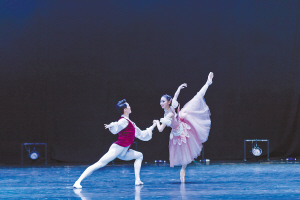 芭蕾主题晚会《为你插上翅膀》连续两日在哈尔滨大剧院上演—— 他们在交响与芭蕾的碰撞中成长