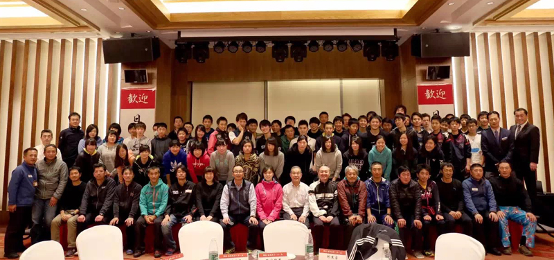 图片默认标题_fororder_日本チームスキー合宿800