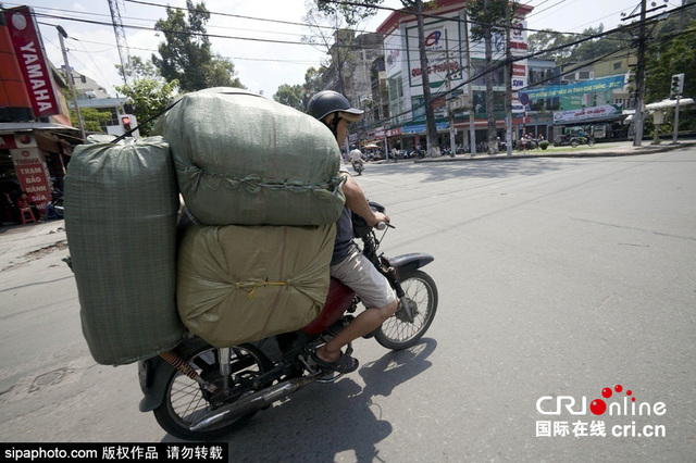 摩托车王国:越南人的日常生活