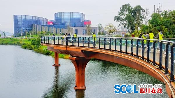 （导航成都）川跃四十年 再瞰新天府丨达州站启航，从莲花湖湿地初见这座城