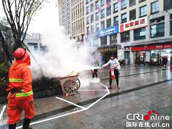 【法制安全】重庆渝北宝圣湖派出所开展冬季消防安全演练活动