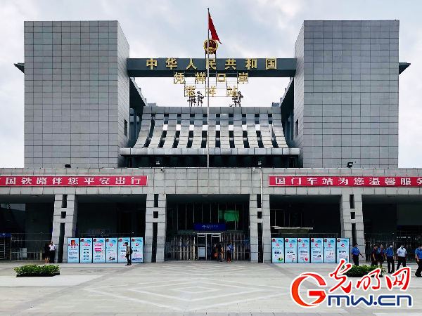 【发现最美铁路】全国近一半的进口水果从这来!凭祥口岸开辟物流新路径