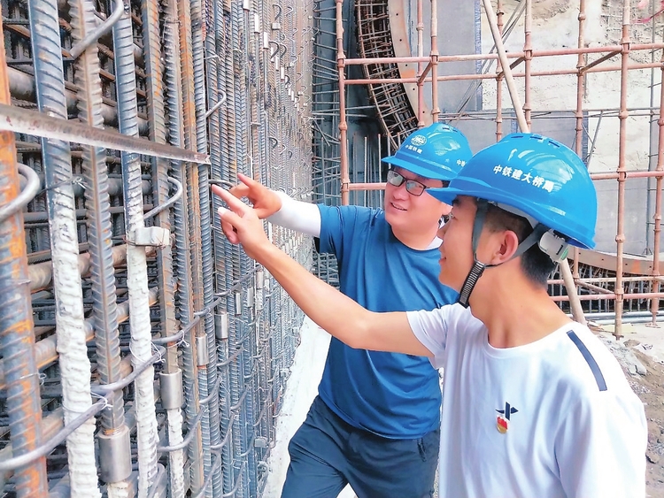 一组动人的建设者群像——长春地铁6号线施工现场见闻