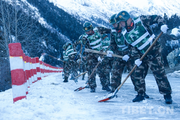 #中国西藏网#【新春走基层】川藏线新春见闻
