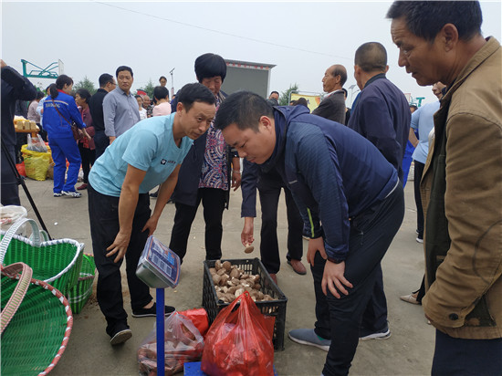 【B】平顶山市鲁山县：干部下乡团购 群众订单生产