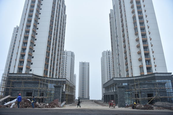 图片默认标题_fororder_1绿园安置房大门口。（杨晓川-摄）