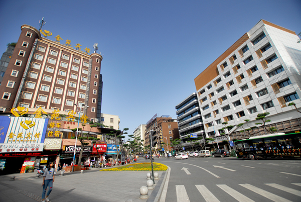 图片默认标题_fororder_资料图片：翠屏区西郊一景。