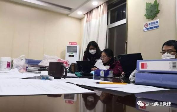 #光明网#【你有多美】疾控人在坚守，请放心