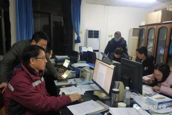 #光明网#【你有多美】疾控人在坚守，请放心