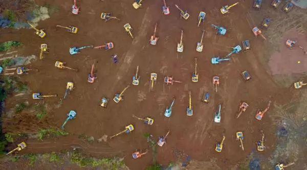 【中新网】央企国企各行各业逆行而上 全力抗疫