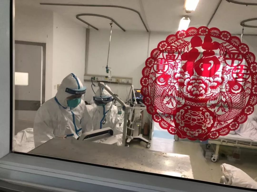 「经济日报」“婚礼取消，放弃休假、随时待命！”致敬最美逆行者