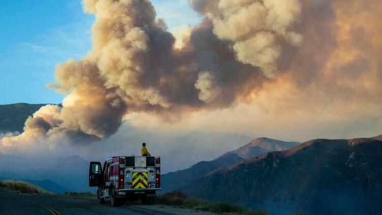 山火频发 美国西海岸变“火焰山” 天灾还是人祸？