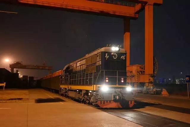 人民铁道报：即刻出发！目的地：武汉！