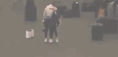 [中新网]悲痛！詹姆斯得知科比去世泪崩 众球星发文哀悼