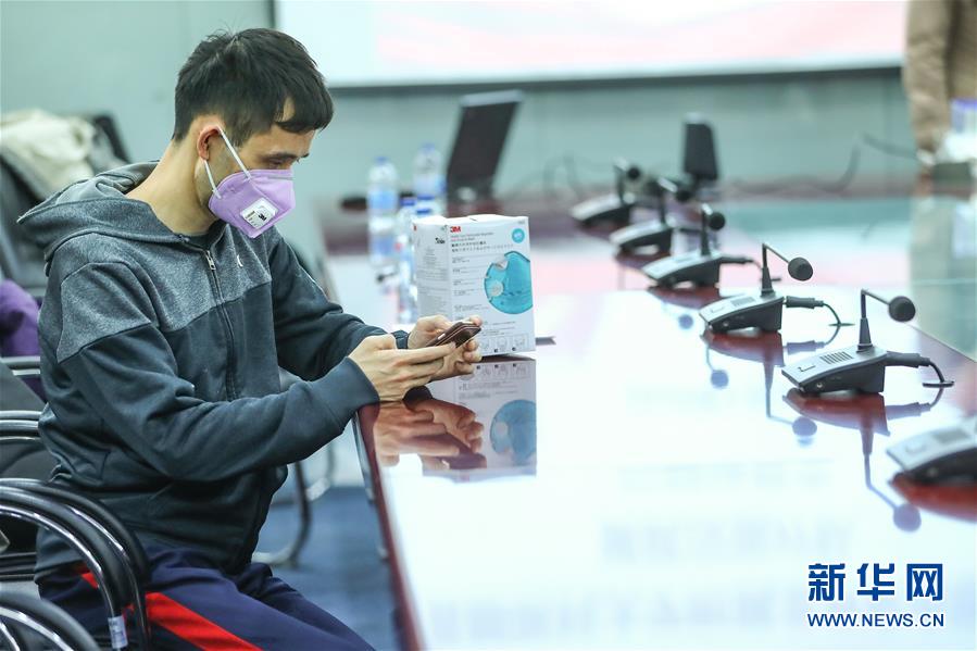 [新华网]北京市属医院医疗队驰援武汉