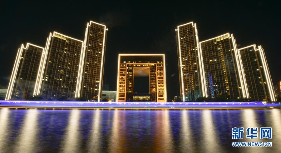 天津:海河夜景灯光璀璨
