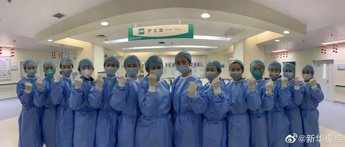 新华网@必胜！武汉协和医院西院31名护士剪发抗“疫”