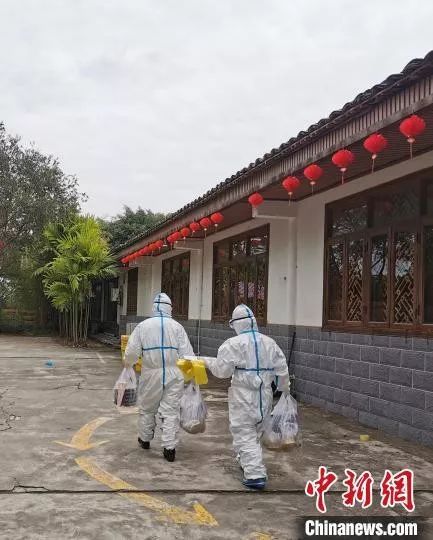 中新网■隔离病毒，不是隔离爱！武汉挺住，中国加油！