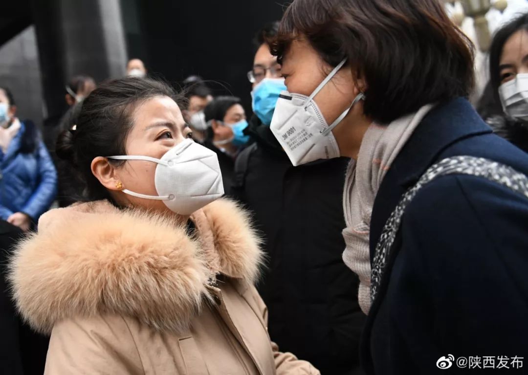 「新华网」湖北别怕！他们，来了！