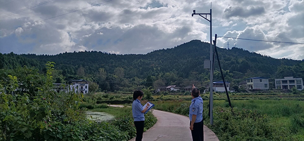 南充西充县警民联动共护森林安全