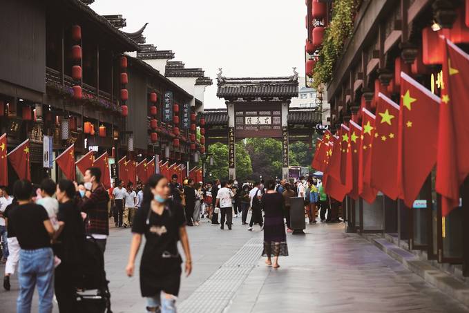 南京旅游市场持续复苏 双节长假游客量同比恢复超八成