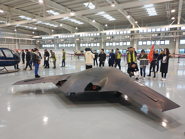 图片默认标题_fororder_全国主流媒体走进自贡航空产业园现场-(3)