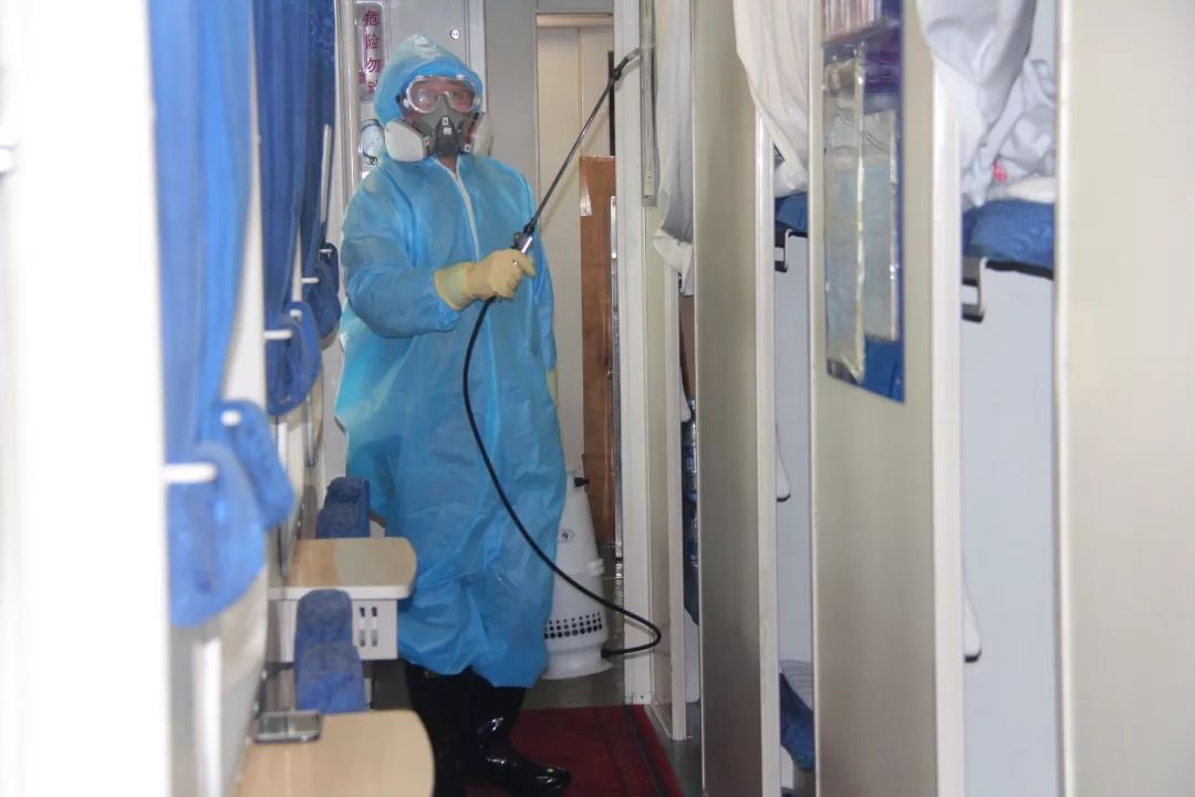 「人民铁道报」“等疫情结束我们再结婚！”| 战“疫”中的铁路人