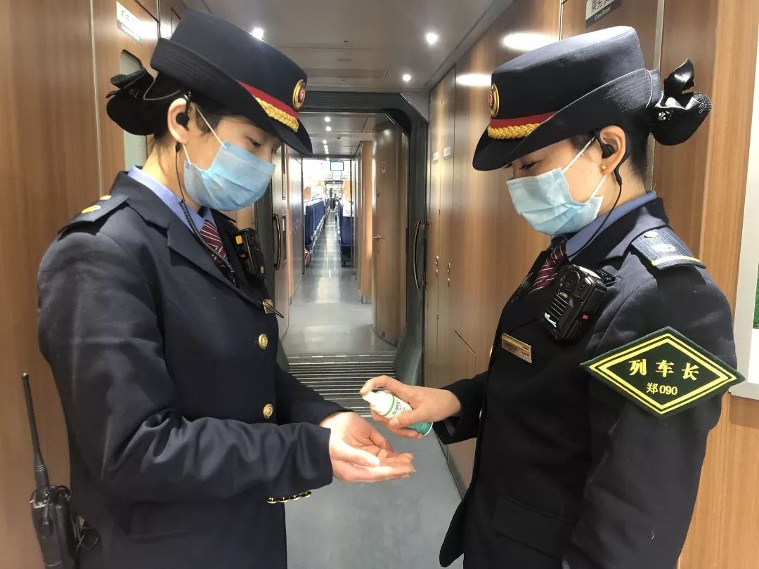 「人民铁道报」包继静，你的朋友圈火了！