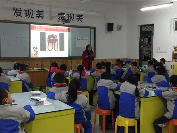 图片默认标题_fororder_《奇妙的电话》（大弯小学-供图）