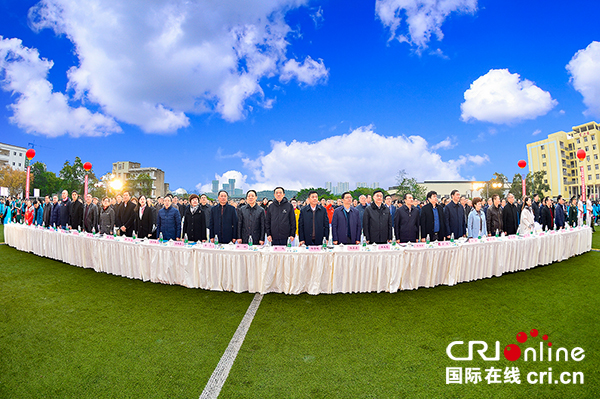 图片默认标题_fororder_0校庆活动在国歌声中启幕（摄影-廖志全）