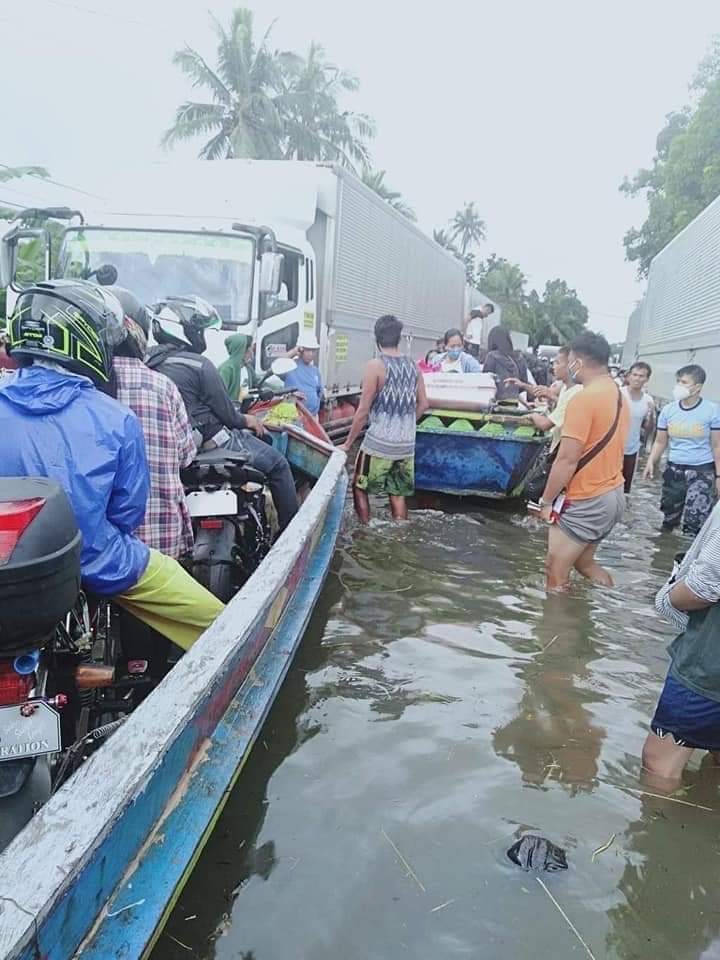 台风“沙德尔”登陆菲律宾致数百人撤离 数千家庭受影响