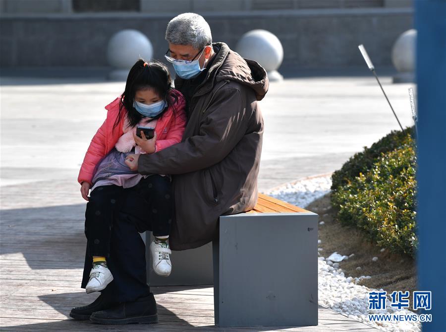 「新华网」多措并举 各地加强疫情防控