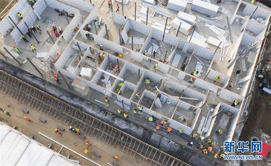 新华网：武汉火神山医院建设快速推进