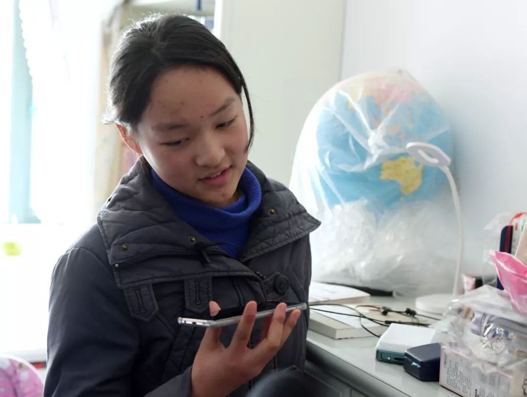 #新华网#14岁女孩写给医生父亲的一封家书：“没有一个冬天不可逾