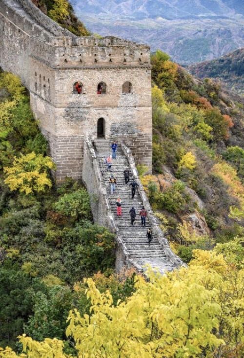 สัมผัสความสวยงามหลากสีของกำแพงเมืองจีนจินซานหลิ่ง_fororder_1013-4