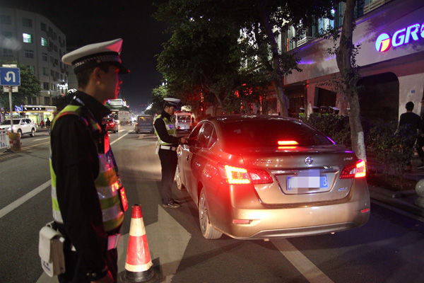 图片默认标题_fororder_执法现场